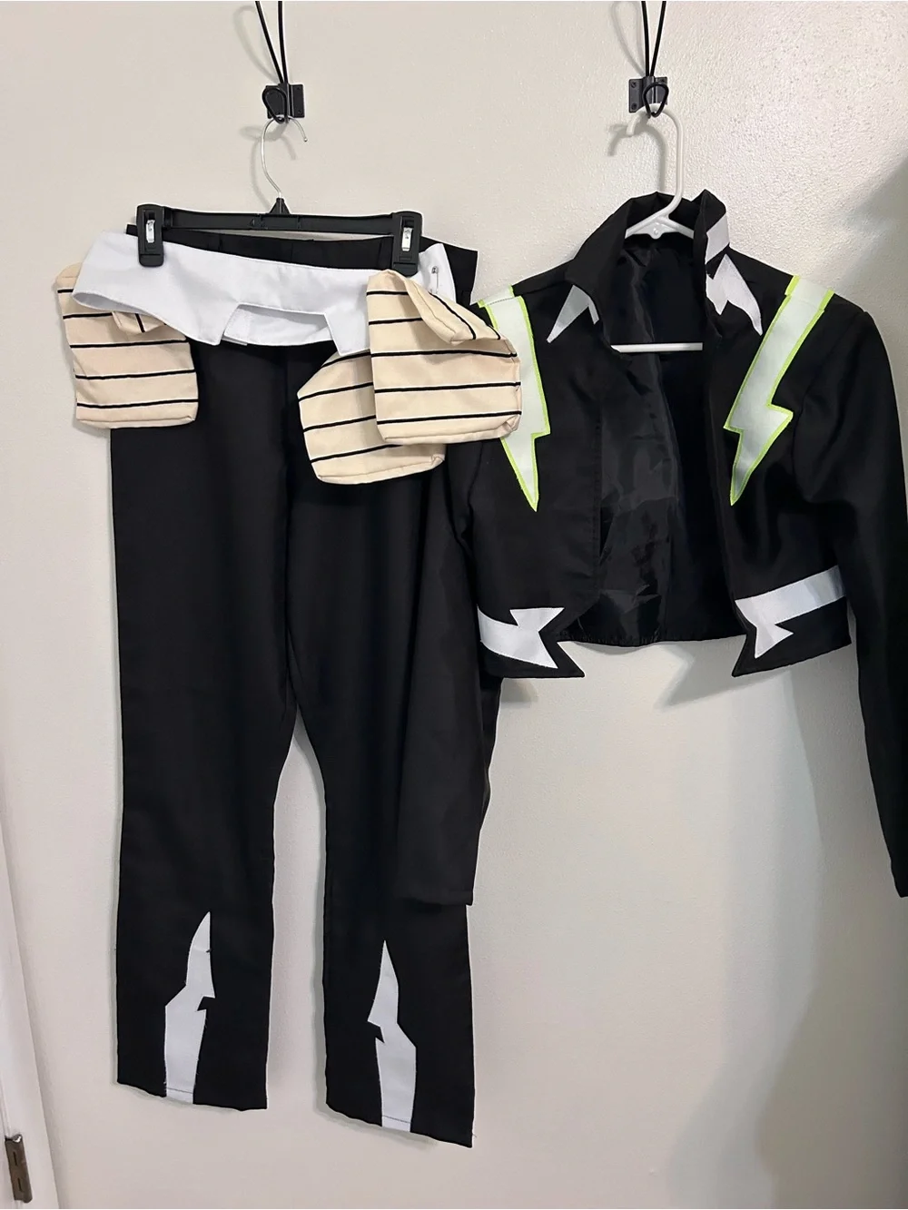 Denki Kaminari Cosplay Pants — Black and White Men’s Costume size Small